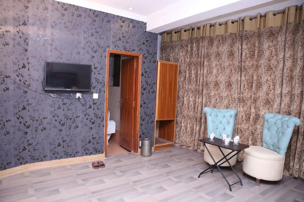 Safari Hotel Upper Mall Lahore Exterior foto